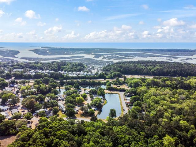 61 Saxon Ct., Murrells Inlet, SC 29576