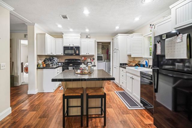 61 Saxon Ct., Murrells Inlet, SC 29576