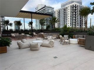 11 NE 6th St 802, Miami, FL 33132