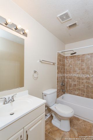 1402 Dry Eagle, San Antonio, TX 78245