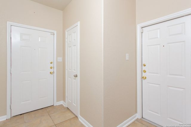 1402 Dry Eagle, San Antonio, TX 78245