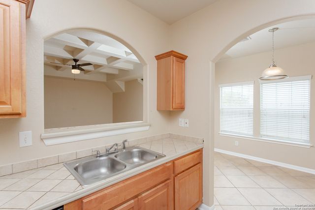 1402 Dry Eagle, San Antonio, TX 78245