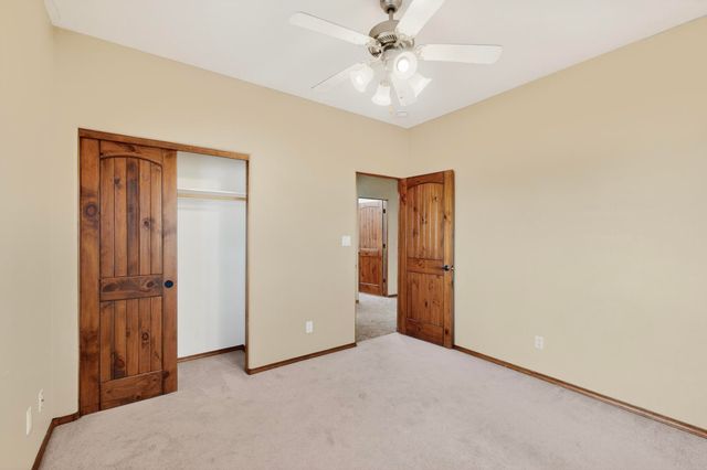 293 Dennis Drive NE, Los Lunas, NM 87031