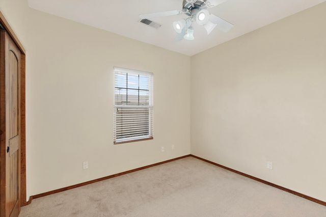 293 Dennis Drive NE, Los Lunas, NM 87031