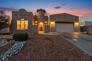 293 Dennis Drive NE, Los Lunas, NM 87031