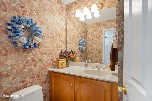 1 Hawthorn Road, Piscataway Twp, NJ 08854