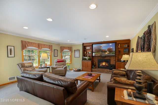 1 Hawthorn Road, Piscataway Twp, NJ 08854