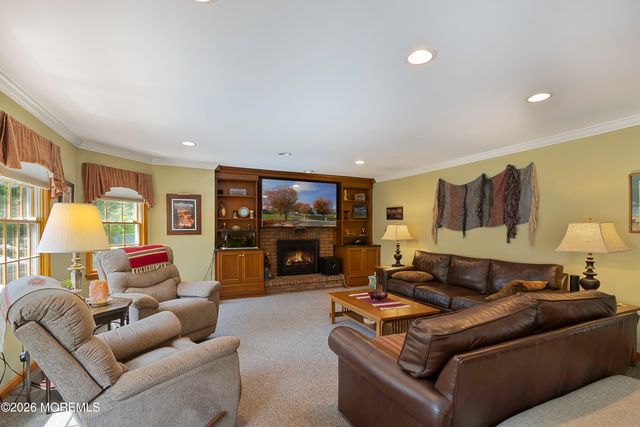 1 Hawthorn Road, Piscataway Twp, NJ 08854