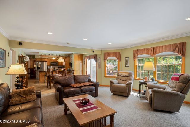 1 Hawthorn Road, Piscataway Twp, NJ 08854