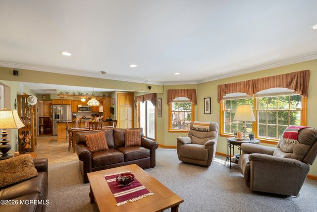 1 Hawthorn Road, Piscataway Twp, NJ 08854