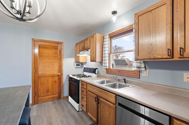 6168 Brie Avenue, Portage, IN 46368