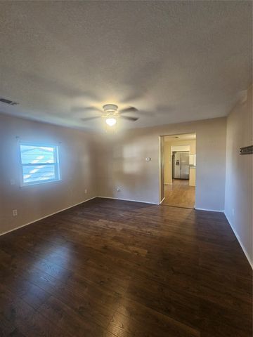 513 3rd Street, Perry, IA 50220