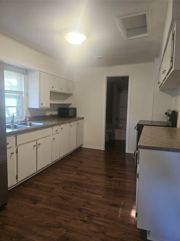513 3rd Street, Perry, IA 50220