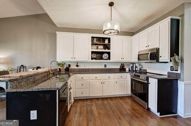 54 Bucky Street, Euharlee, GA 30145