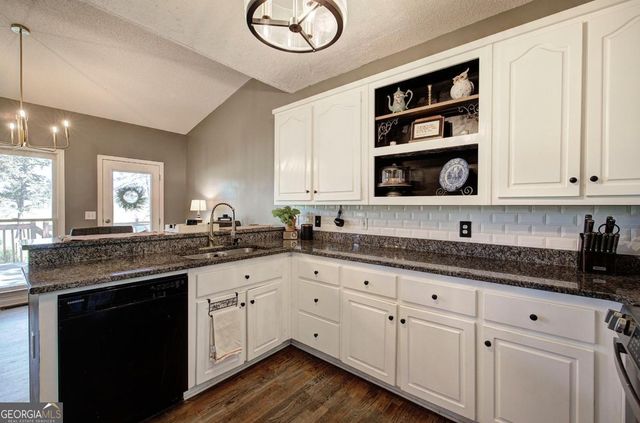 54 Bucky Street, Euharlee, GA 30145