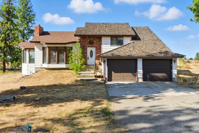 14510 W Pine Bluff Rd, Spokane, WA 99026
