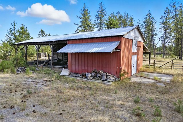 14510 W Pine Bluff Rd, Spokane, WA 99026