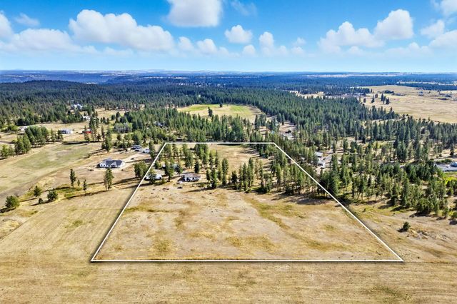 14510 W Pine Bluff Rd, Spokane, WA 99026