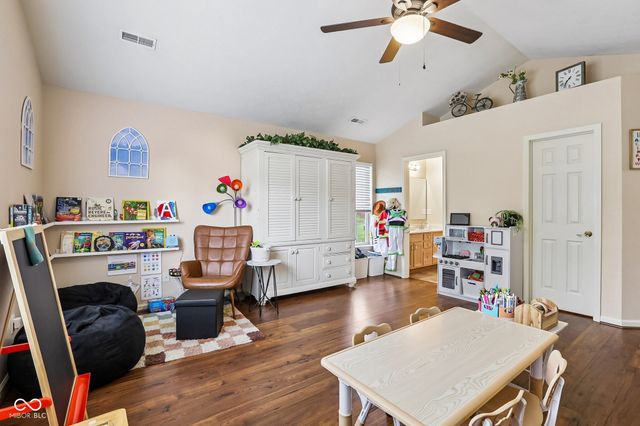 642 Crossfield Drive, Indianapolis, IN 46239