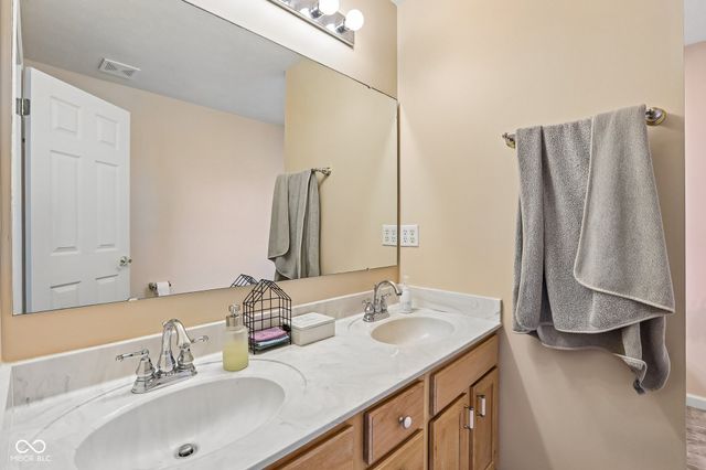 642 Crossfield Drive, Indianapolis, IN 46239