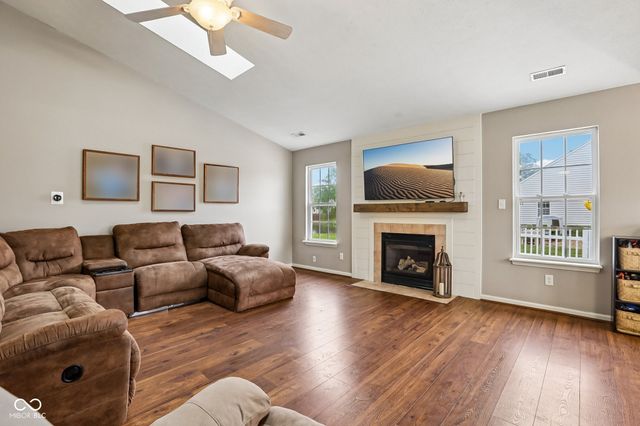 642 Crossfield Drive, Indianapolis, IN 46239
