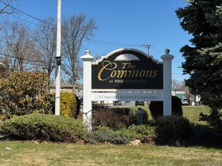 11 Edmunton E5, North Babylon, NY 11703