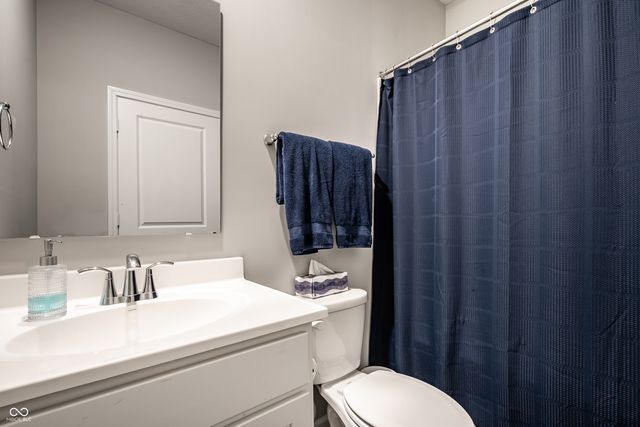 6061 Granby Drive, Whitestown, IN 46075