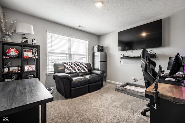 6061 Granby Drive, Whitestown, IN 46075