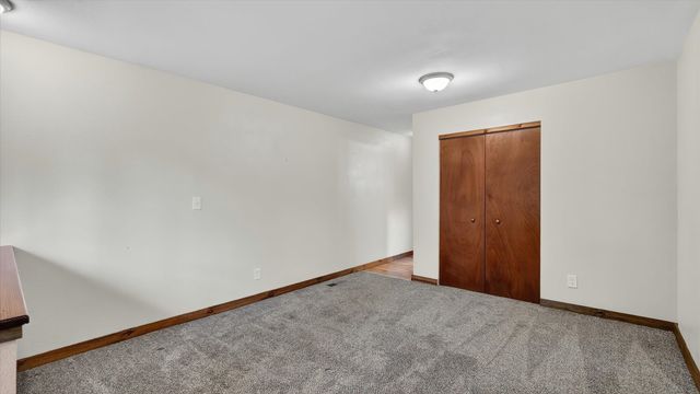 23311 N Crescent Rd, Chattaroy, WA 99003
