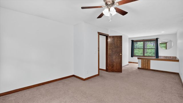 23311 N Crescent Rd, Chattaroy, WA 99003