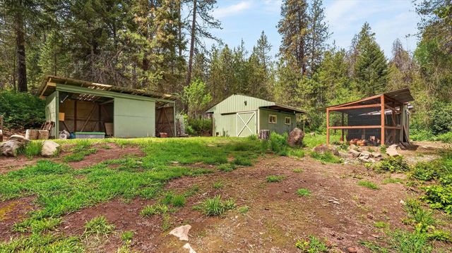 23311 N Crescent Rd, Chattaroy, WA 99003