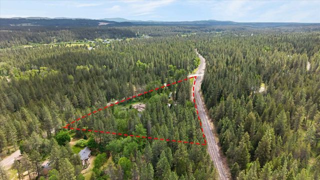 23311 N Crescent Rd, Chattaroy, WA 99003