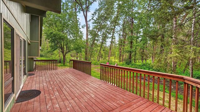 23311 N Crescent Rd, Chattaroy, WA 99003