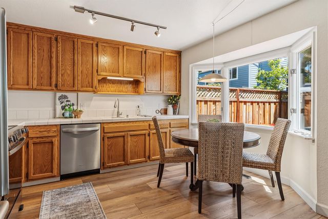 4320 Clares Street J, Capitola, CA 95010