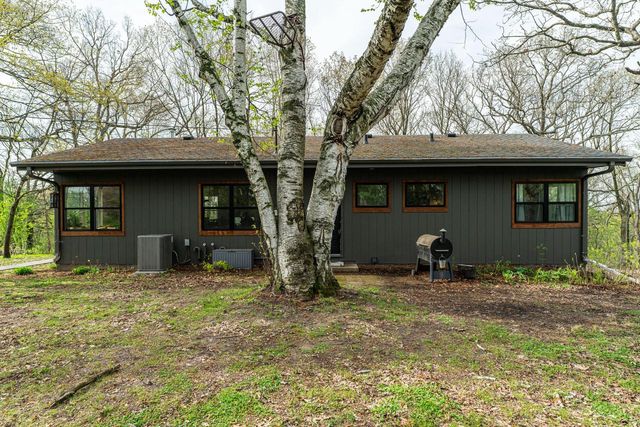 203 Prairie View DRIVE, North Prairie, WI 53153
