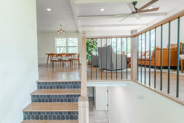 203 Prairie View DRIVE, North Prairie, WI 53153