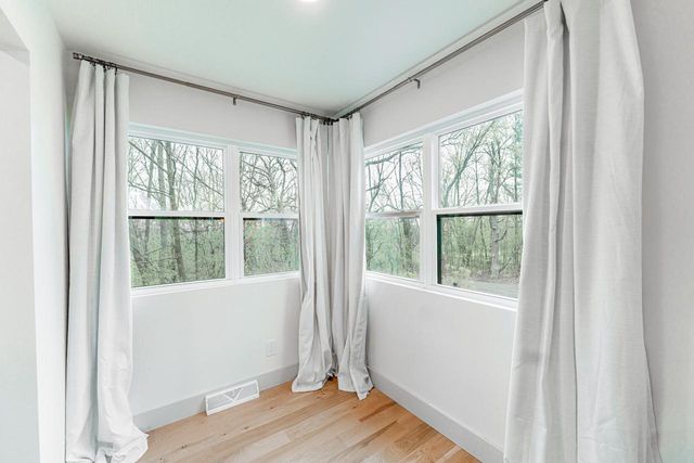203 Prairie View DRIVE, North Prairie, WI 53153