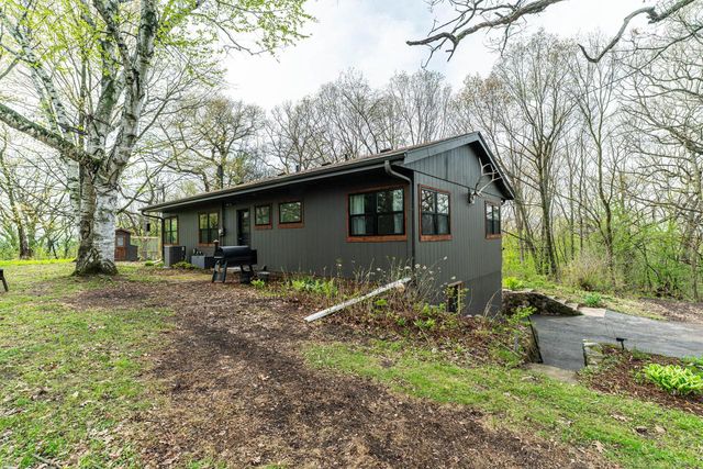 203 Prairie View DRIVE, North Prairie, WI 53153