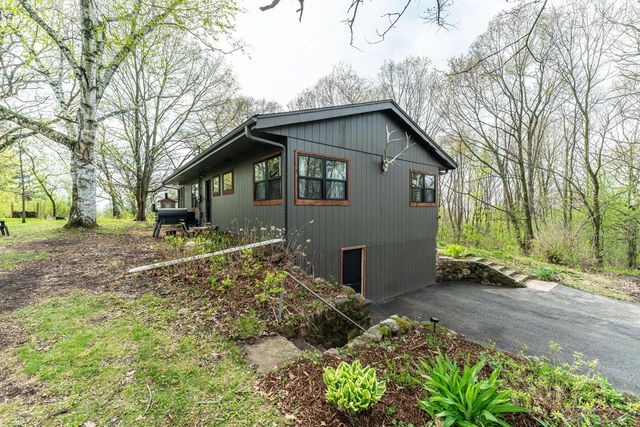 203 Prairie View DRIVE, North Prairie, WI 53153