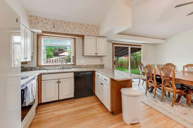 201 E Monroe Avenue, Villa Park, IL 60181