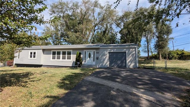 2201 NW Vesper Street, Blue Springs, MO 64015