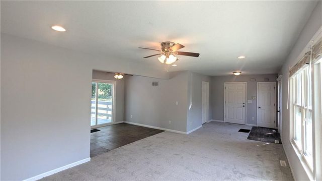 2201 NW Vesper Street, Blue Springs, MO 64015
