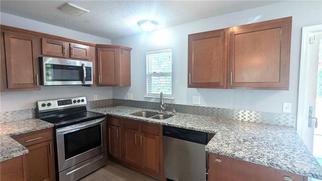 2201 NW Vesper Street, Blue Springs, MO 64015