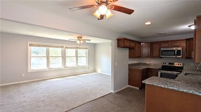 2201 NW Vesper Street, Blue Springs, MO 64015