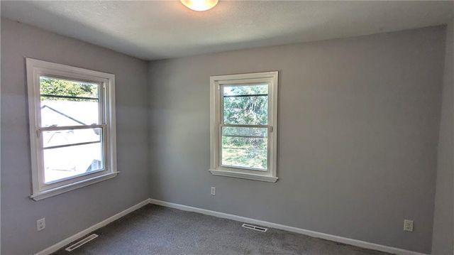 2201 NW Vesper Street, Blue Springs, MO 64015