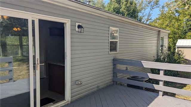 2201 NW Vesper Street, Blue Springs, MO 64015