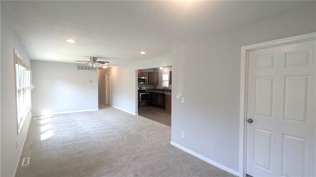 2201 NW Vesper Street, Blue Springs, MO 64015