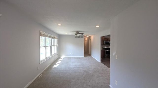 2201 NW Vesper Street, Blue Springs, MO 64015