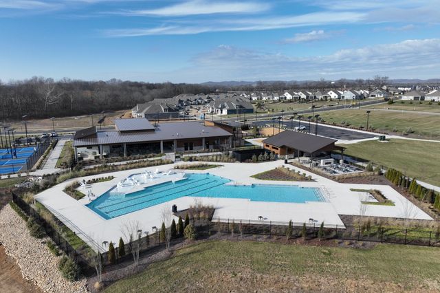 317 Great Belt PVT Bend, Gallatin, TN 37066