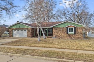824 STARBOARD COURT, Oshkosh, WI 54901